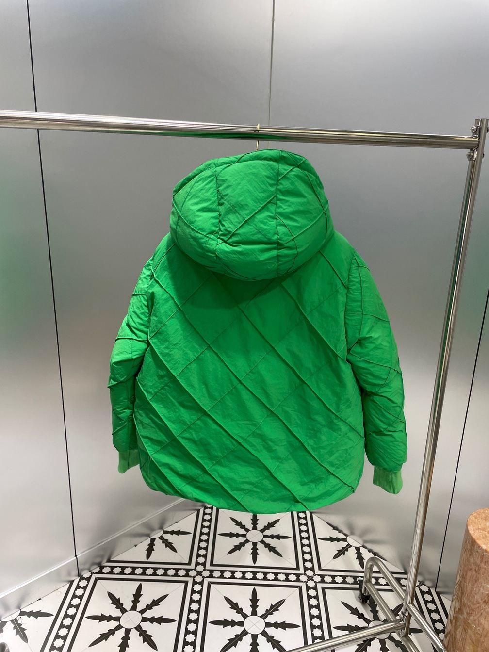 Puffer Bottega Neon Ss2022