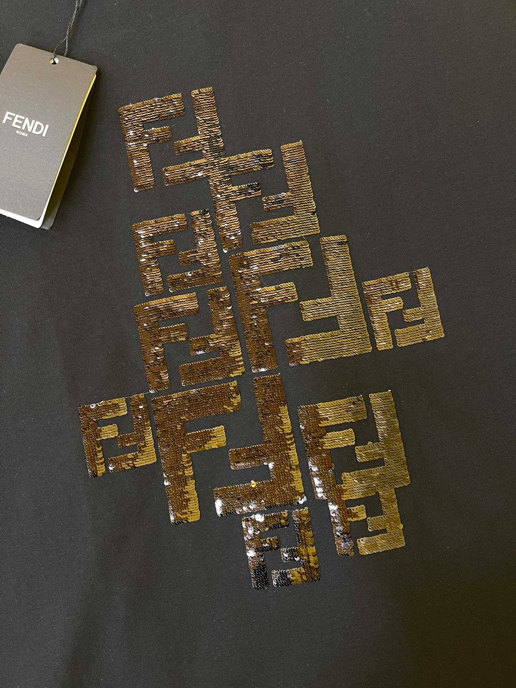 Tee Fendi Change Color Black Ss2022
