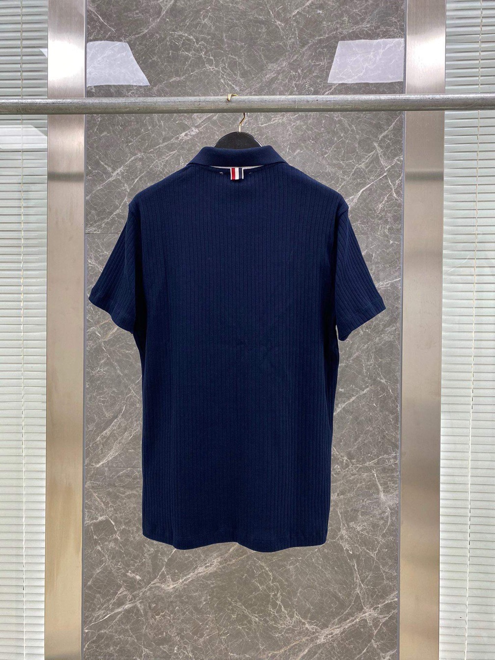 Polo Thom 3 Soc Tay Phai Tag Truoc