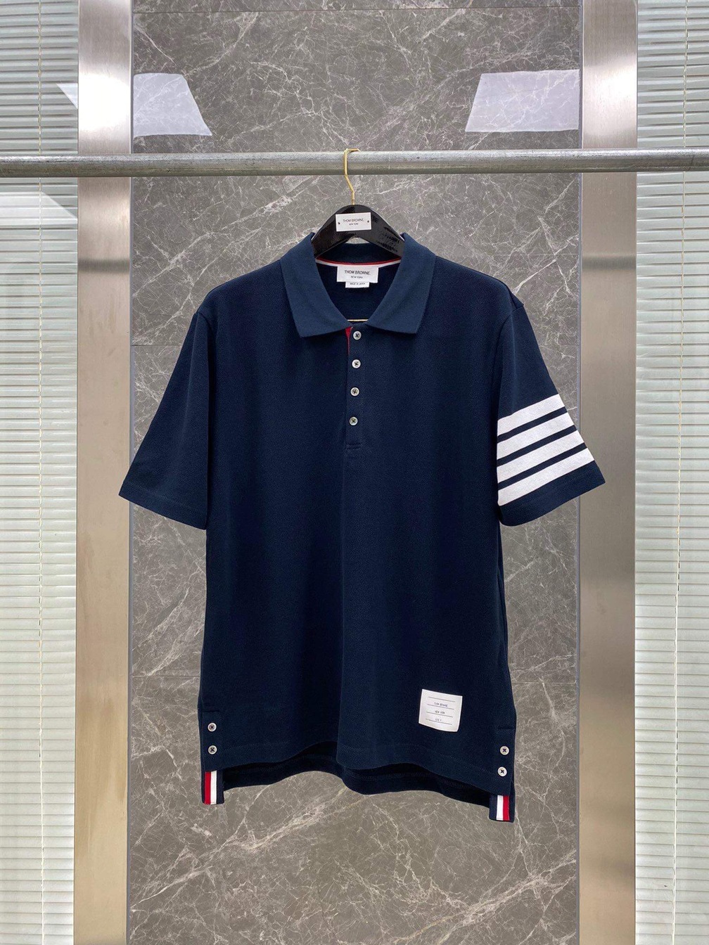 Polo Thom 3 Soc Tay Phai Tag Truoc