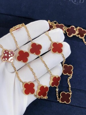 Van Cleef Arpels 18k Yellow Gold Vintage Alhambra 10 Motifs Carnelian Necklace