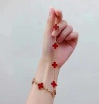 Van Cleef Arpels 18k Yellow Gold Vintage Alhambra 5 Motifs Carnelian Bracelet