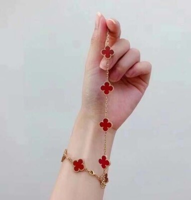 Van Cleef Arpels 18k Yellow Gold Vintage Alhambra 5 Motifs Carnelian Bracelet