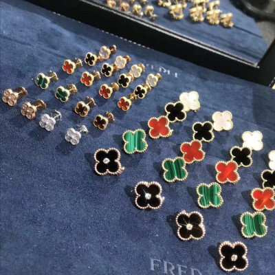Van Cleef Arpels Limited Edition Vintage Alhambra Onyx Earrings