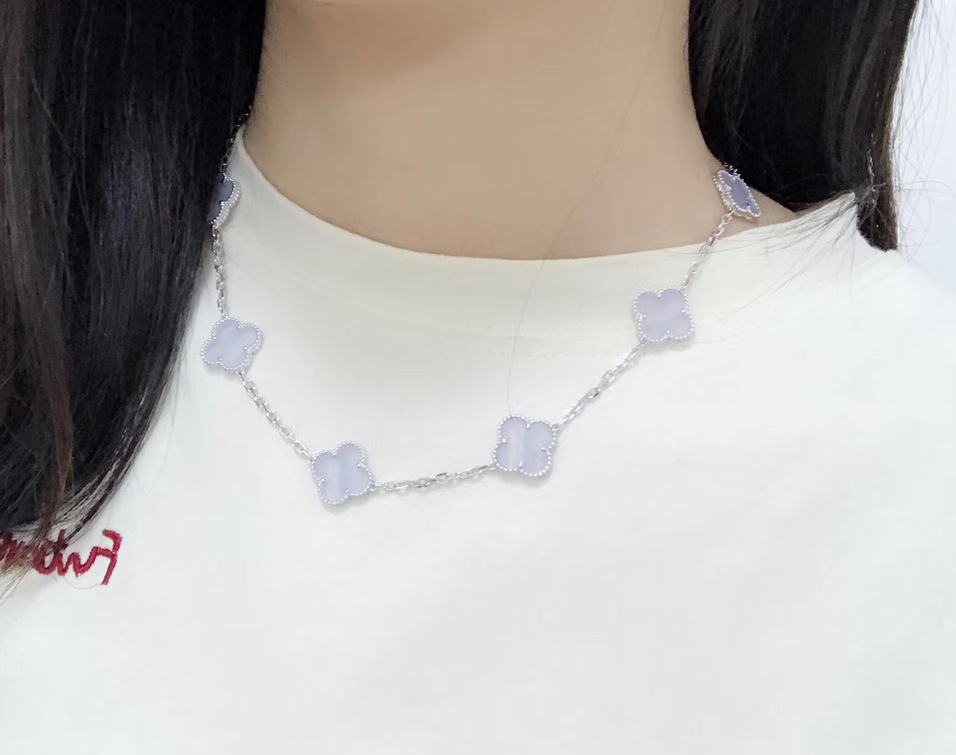 Van Cleef Arpels Vintage Alhambra 10 Motif Chalcedony 18k White Gold Necklace