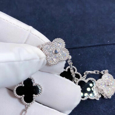 Van Cleef Arpels Vintage Alhambra Bracelet 5 Motifs 18k White Gold With Diamonds Onyx