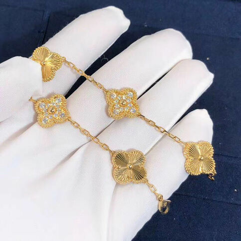 Van Cleef Arpels Vintage Alhambra Bracelet 5 Motifs Guilloche Yellow Gold Round Diamonds