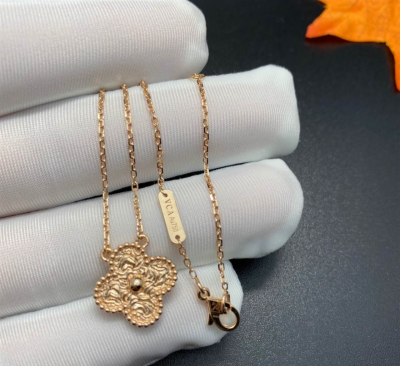 Van Cleef Arpels Vintage Alhambra Pendant 18k Rose Gold 15mm