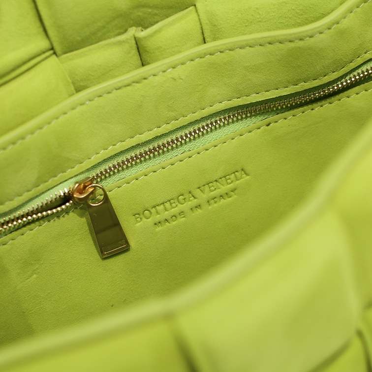 Bottega Cassette Green 26 Ss2022