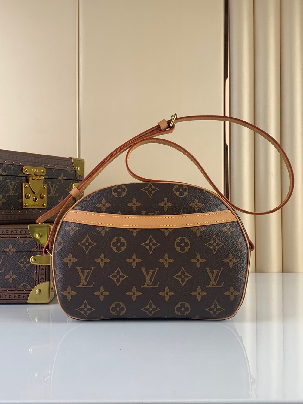Lv Vintage Boite Mono Brown Ss2022