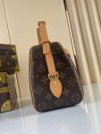 Lv Vintage Boite Mono Brown Ss2022