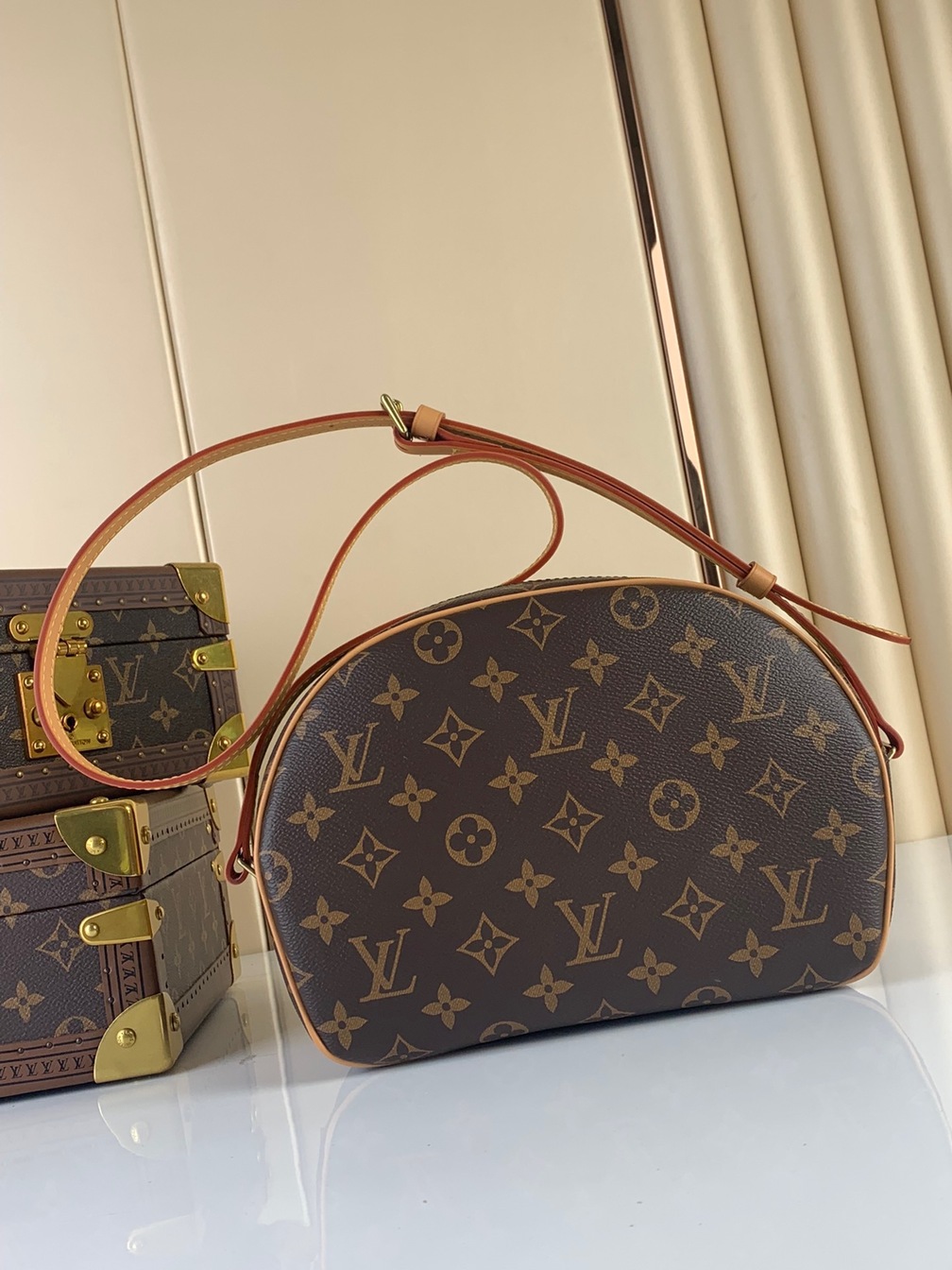 Lv Vintage Boite Mono Brown Ss2022