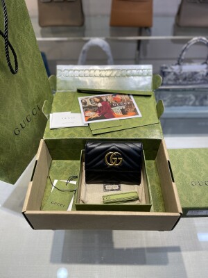 Gucci Wallet Marmont Black Yellow Tag