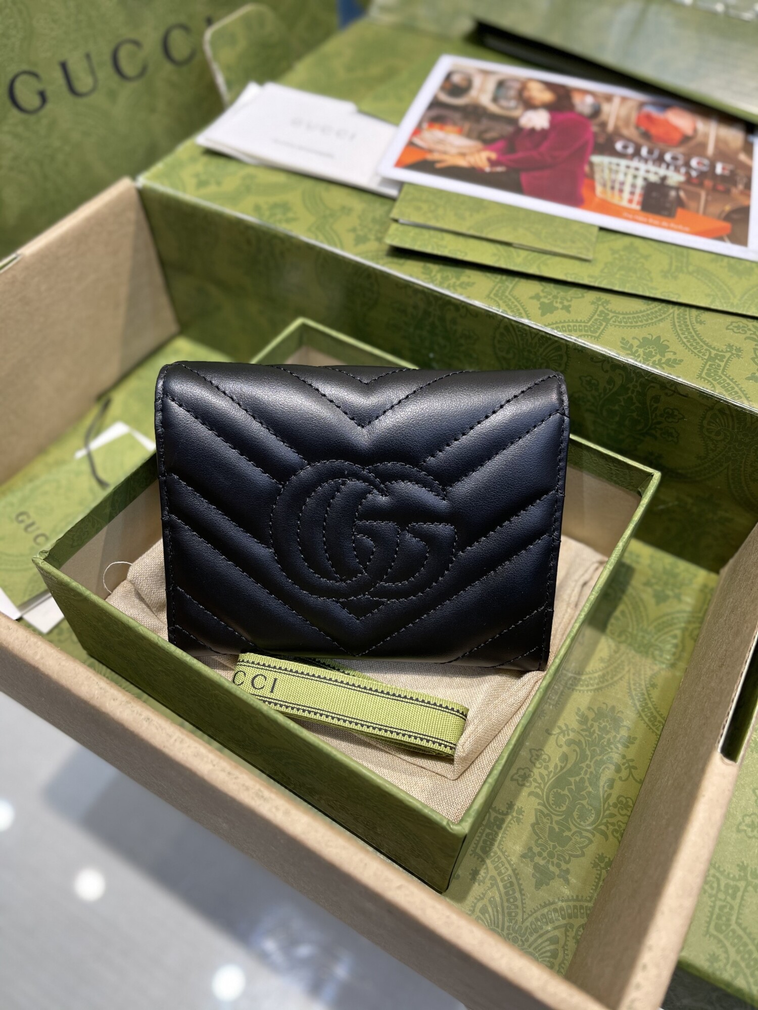 Gucci Wallet Marmont Black Yellow Tag